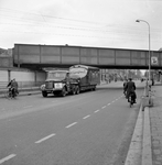 839162 Afbeelding van het transport per vrachtauto van transportbedrijf Wassink te Amersfoort van de kop van een ...